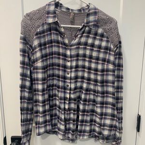 Button down long sleeve plaid top